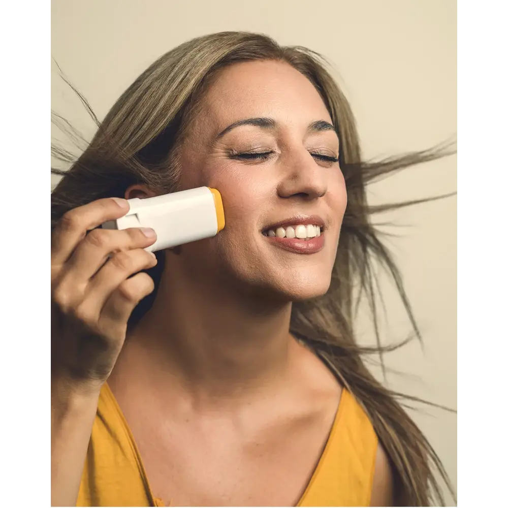 Levissime Glass Skin Glow Mască Iluminatoare și Hidratantă în Stick 25g - 4 - Cosmetică profesională